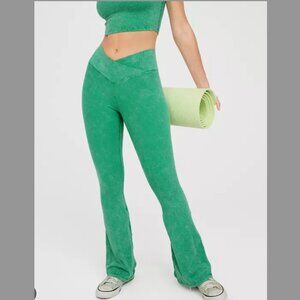 OFFLINE By Aerie | Real Me Dazzle Green High Waisted Crossover Flare Leggings